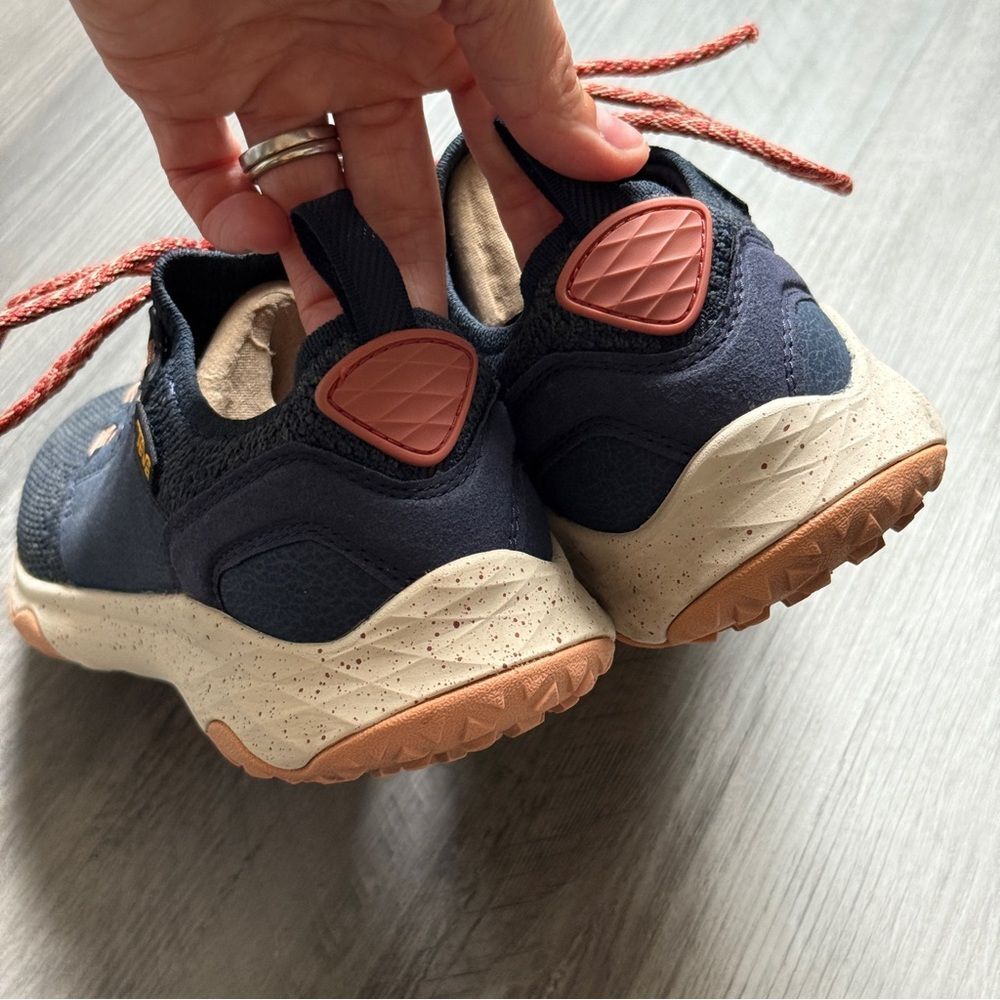Teva Shoes Arrowood 2 Knit 6.5 Women’s Navy Coral Sneakers - Picture 6 of 12